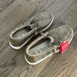 Hey dude Wally Sox shoe